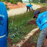 Cegah Banjir, Nelayan Duta Rajungan dan Warga Kompak Bersihkan Fasilitas Umum